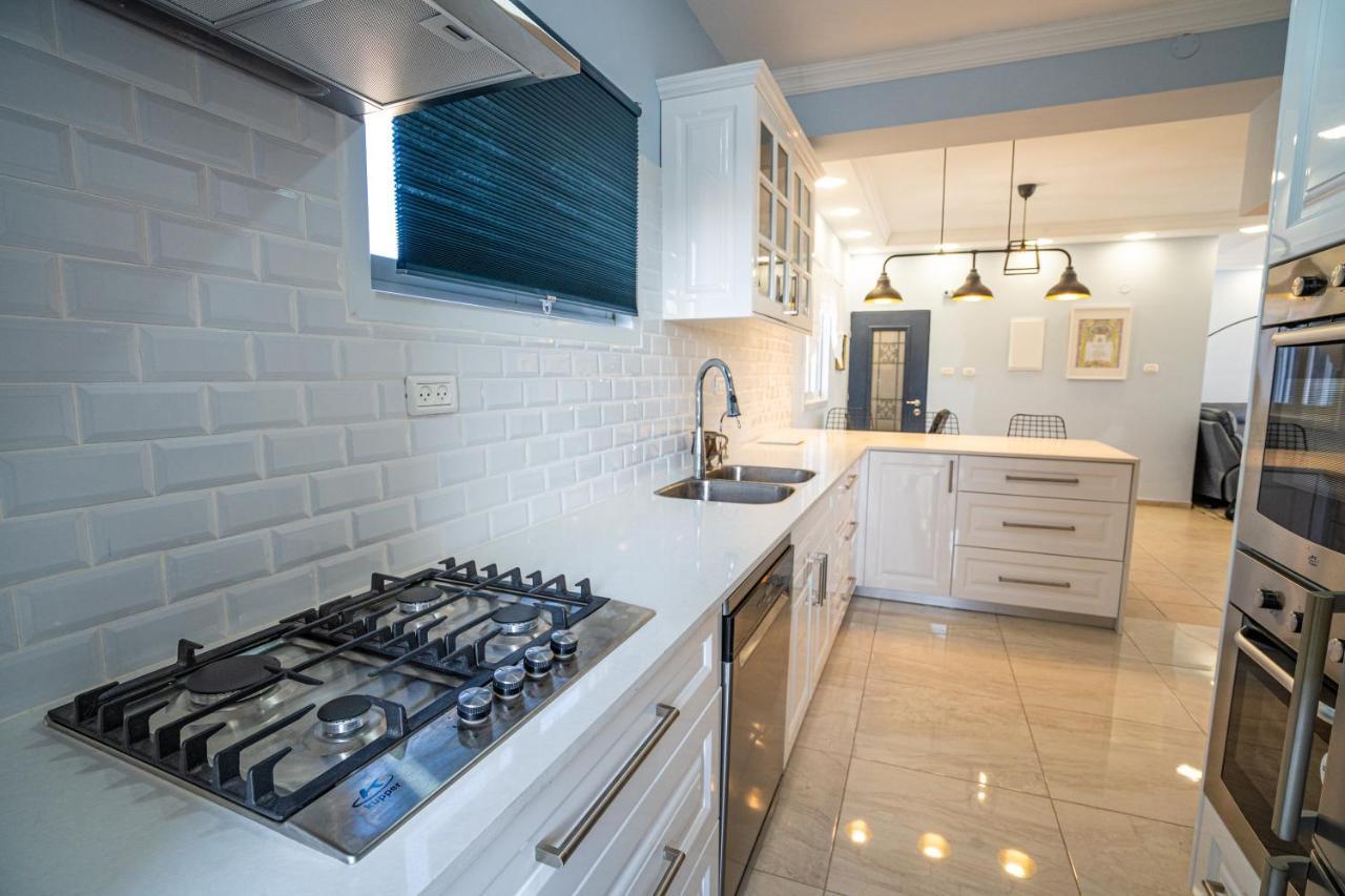Windows On Netanya Luxury Penthouse Downtown Apartamento Exterior foto